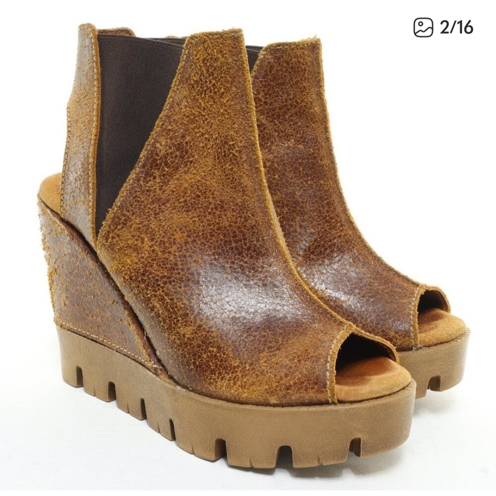 Sbicca Brown Wedge Ankle Boots - Picture 2 of 12